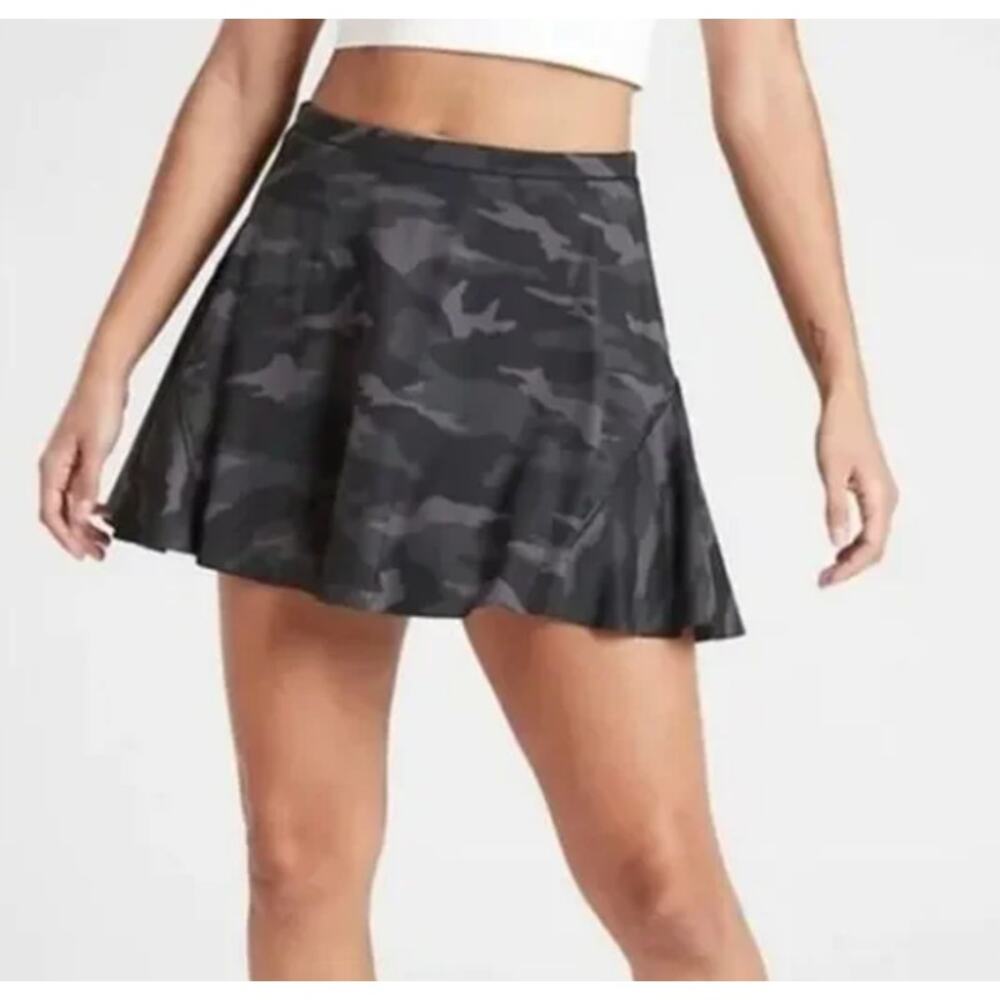 Athleta Women's Skort Skirt March‎ Point Grey Black Camo Small
